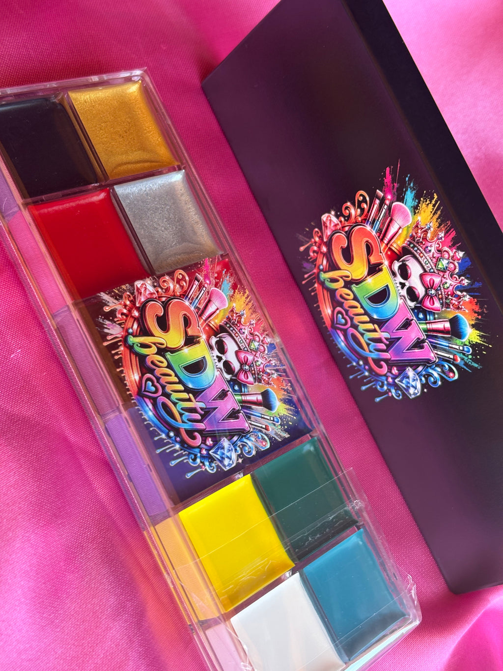 The “Paint Me Savage” paint palette