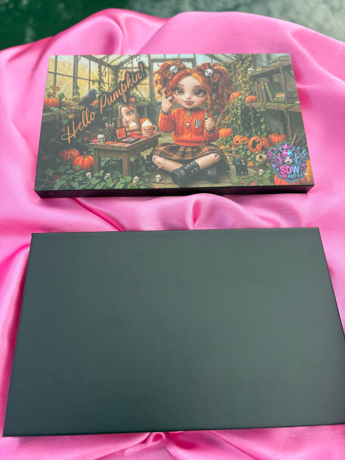 Hello Pumpkin Eyeshadow palette