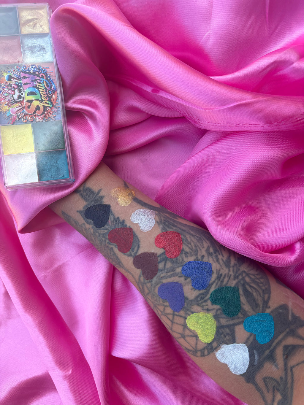 The “Paint Me Savage” paint palette