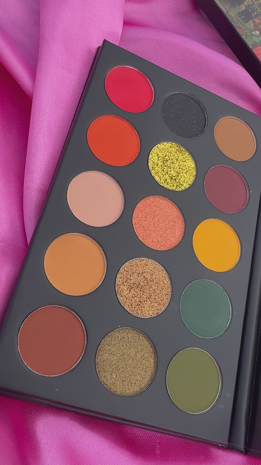 Hello Pumpkin Eyeshadow palette